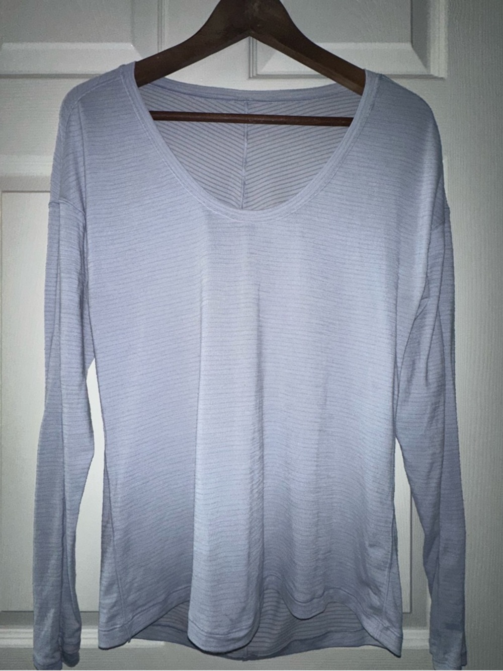 Lululemon Yogini Long Sleeve Tee Pin Striped Shirt Light Blue Size 4/6